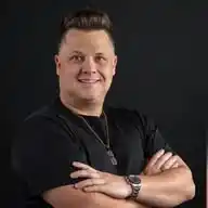 Dennis Loos  WhatsApp Channel