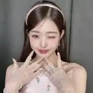 𝗦𝗧𝗜𝗖𝗞𝗘𝗥𝗦   🩷  𑁯 GLOW UP MÚSICA VIDEOS MY HONEST REACTION WhatsApp Channel