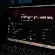 Lirik`lagu 🎧 WhatsApp Channel
