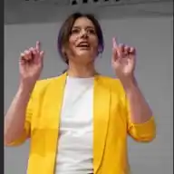 Miriam Gonzalez Durantez WhatsApp Channel
