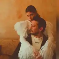 Cande y Paulo WhatsApp Channel