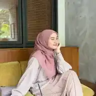 Nadzira Shafa  WhatsApp Channel