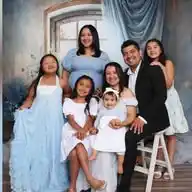Carlita familia WhatsApp Channel