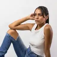 Mariane Anjos WhatsApp Channel