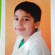 hola WhatsApp Channel