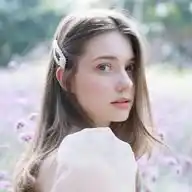 Kisah Cinta Vania Clarissa WhatsApp Channel