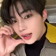 꼬물이👾 WhatsApp Channel