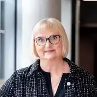 Dr. Bettina Hoffmann WhatsApp Channel