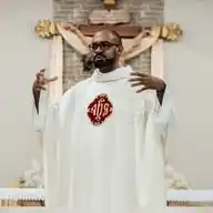 Padre Gustavo Viaro Corrêa WhatsApp Channel