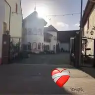 Weinschlößchen im Weingut Roos  WhatsApp Channel