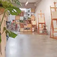 BEATRIZ SEIJO ARTIST STUDIO WhatsApp Channel