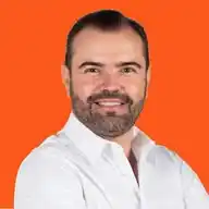 Gerardo Quirino Velázquez  WhatsApp Channel