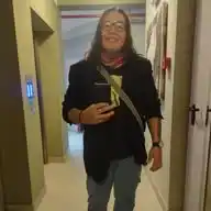 Escritor Peruano Christian Castro Silva WhatsApp Channel