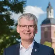 Helmut Kleebank WhatsApp Channel