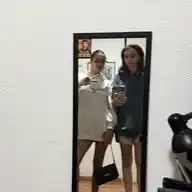 vic y abru WhatsApp Channel