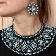 Accesorios en mostacillas WhatsApp Channel