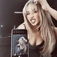 liz aus WhatsApp Channel