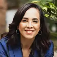 GloriaArroyave WhatsApp Channel