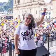 María José Pizarro R. WhatsApp Channel