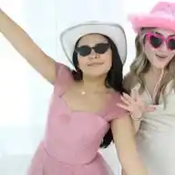 Melania WhatsApp Channel
