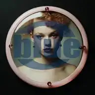 blue - Piercing München WhatsApp Channel
