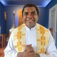 Padre Roger Araujo  WhatsApp Channel