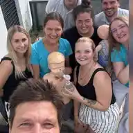 Kinderarztpraxis Dr. Döring mit Team WhatsApp Channel