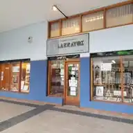 Cuadros Larrayoz WhatsApp Channel