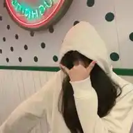 𝙩𝙧𝙞𝙨𝙝𝙖 𝙤𝙣𝙡𝙮💫 WhatsApp Channel