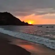 Amantes del Sol, Mar y Cielo WhatsApp Channel