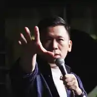 Zhou Ruo Peng 周若鹏 WhatsApp Channel