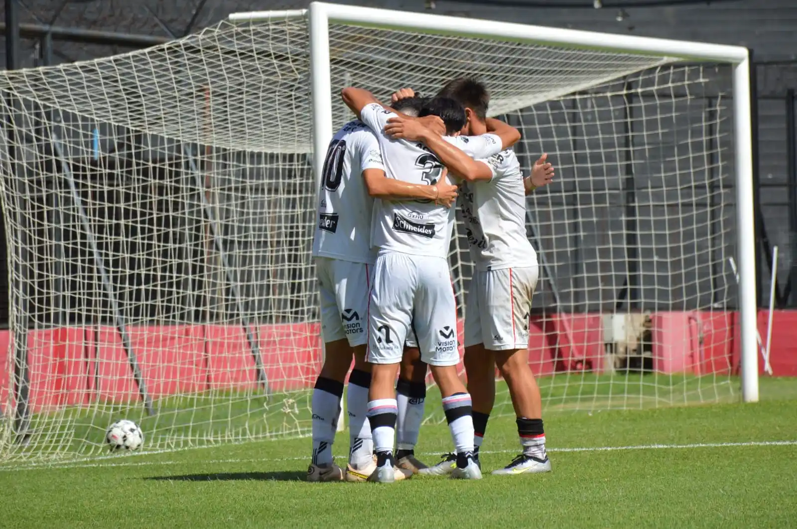 Image from Club Atlético Patronato: ⚽️ <a class="text-blue-500 hover:underline cursor-pointer" href="/hash...