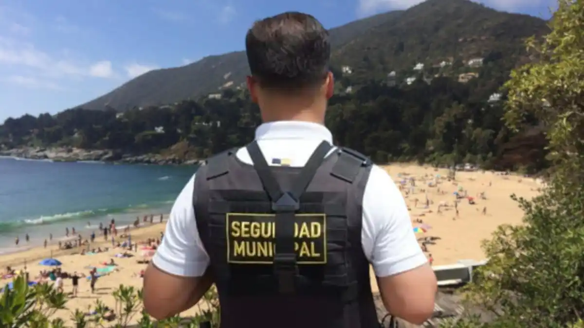 Image from Copano: *👀 Zapallar prohíbe parlantes y coolers en la playa: Hay multas para ...