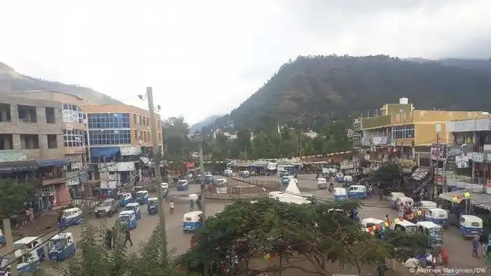 Image from DW Amharic: በአማራ ክልል የደም ባንኮች አሳሳቢ የደም እጥረት በደም እጥረት ምክንያት ለህሙማን አስፈላጊዉን ህክምና ለመስጠ...