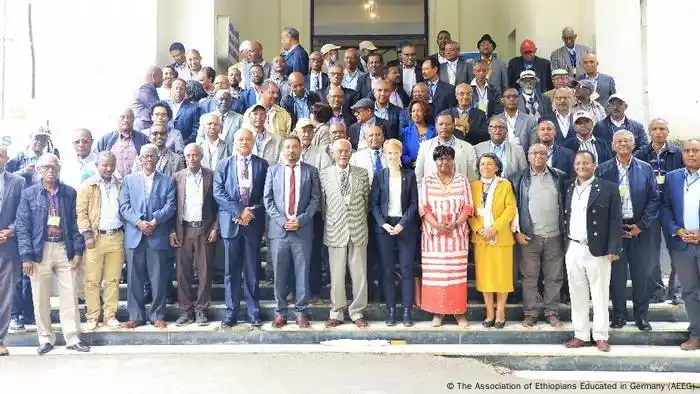 Image from DW Amharic: በጀርመን የተማሩ ኢትዮጵያውያን ማኅበር፤ «የኢትዮ-ጀርመን ግንኙነት ድልድይ» ጀርመን አገር የተማሩ ኢትዮጵያዉያ...