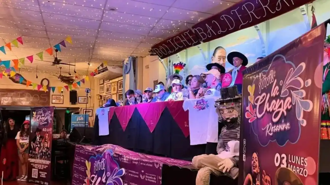 Image from El Tribuno Salta: *Folklore, cumbia y fiesta: la Chaya Rosarina 2025 presentó su imponen...