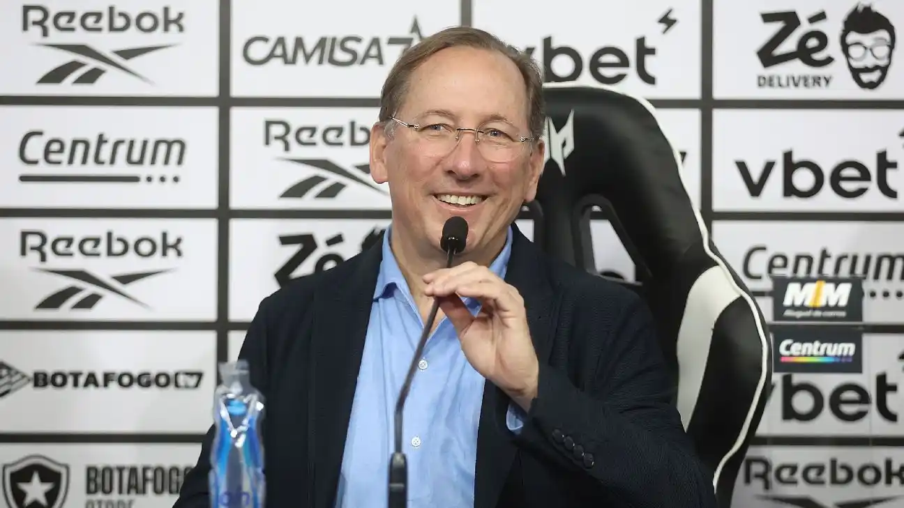 Image from ESPN Brasil: 🚨 RECADO AOS FLAMENGUISTAS 🚨  *Textor diz que 'falam m###' sobre o B...