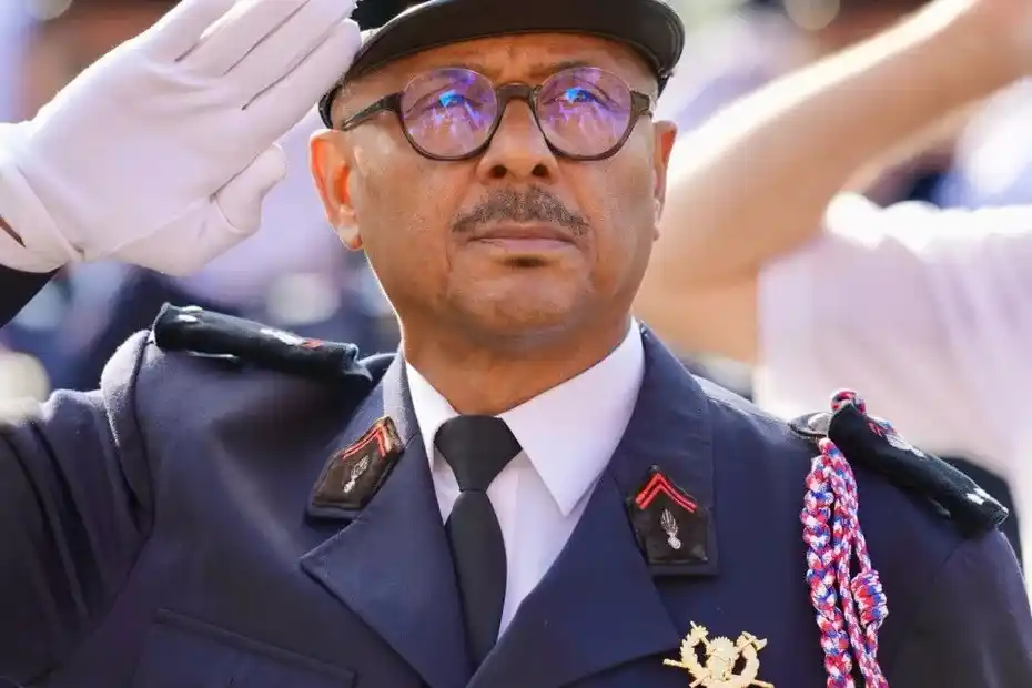 Image from Guyane La 1ère: 🟢Secourir ou périr, Sylvain Montgénie a embrassé la carrière de sapeu...