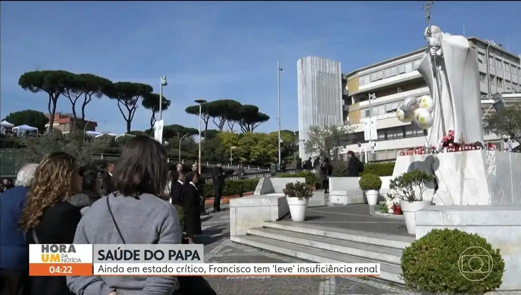 Image from Hora 1: ⛪️O Vaticano acabou de divulgar um novo boletim médico sobre a saúde d...
