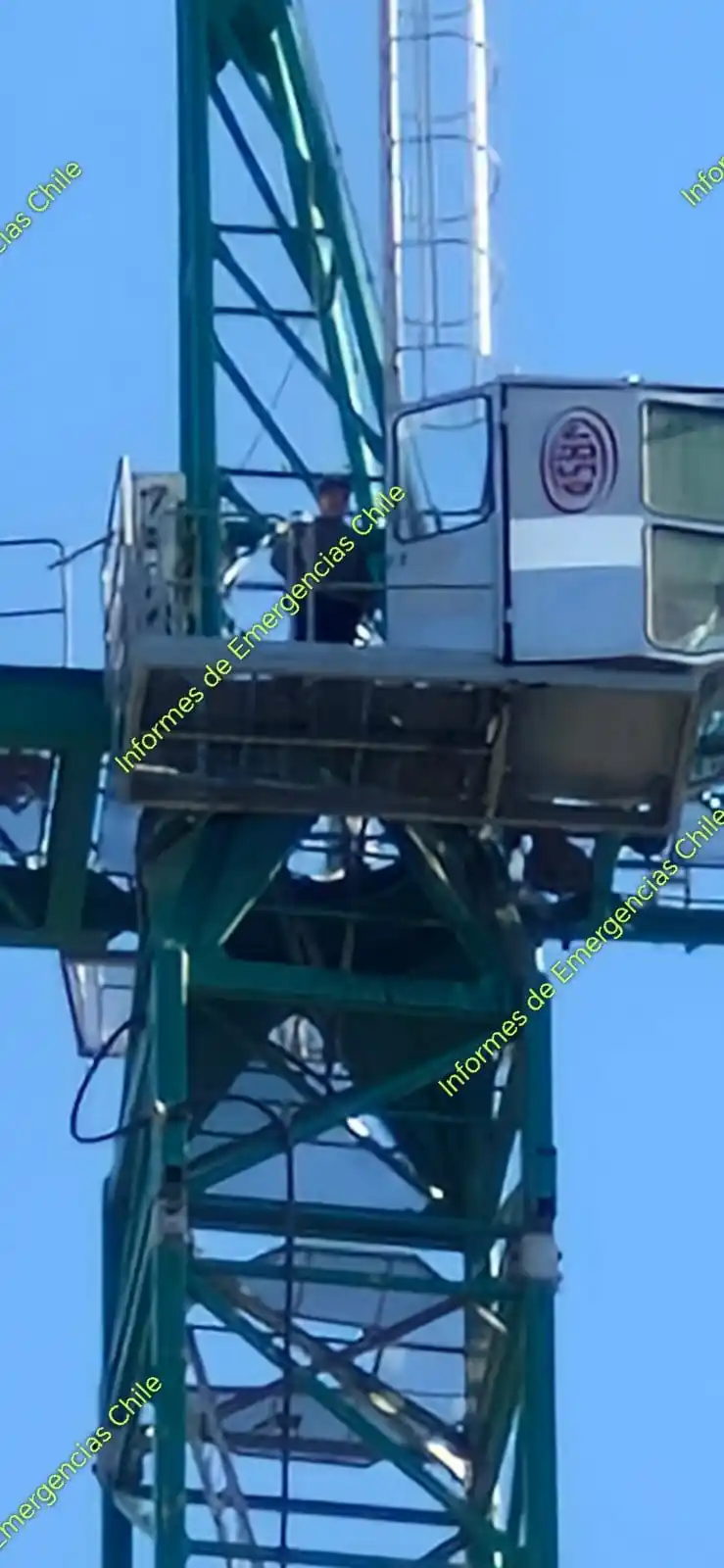 Image from IEC-CHILE: 🔴Precaución por procedimiento de rescate en Avda Eyzaguirre y Vía loc...