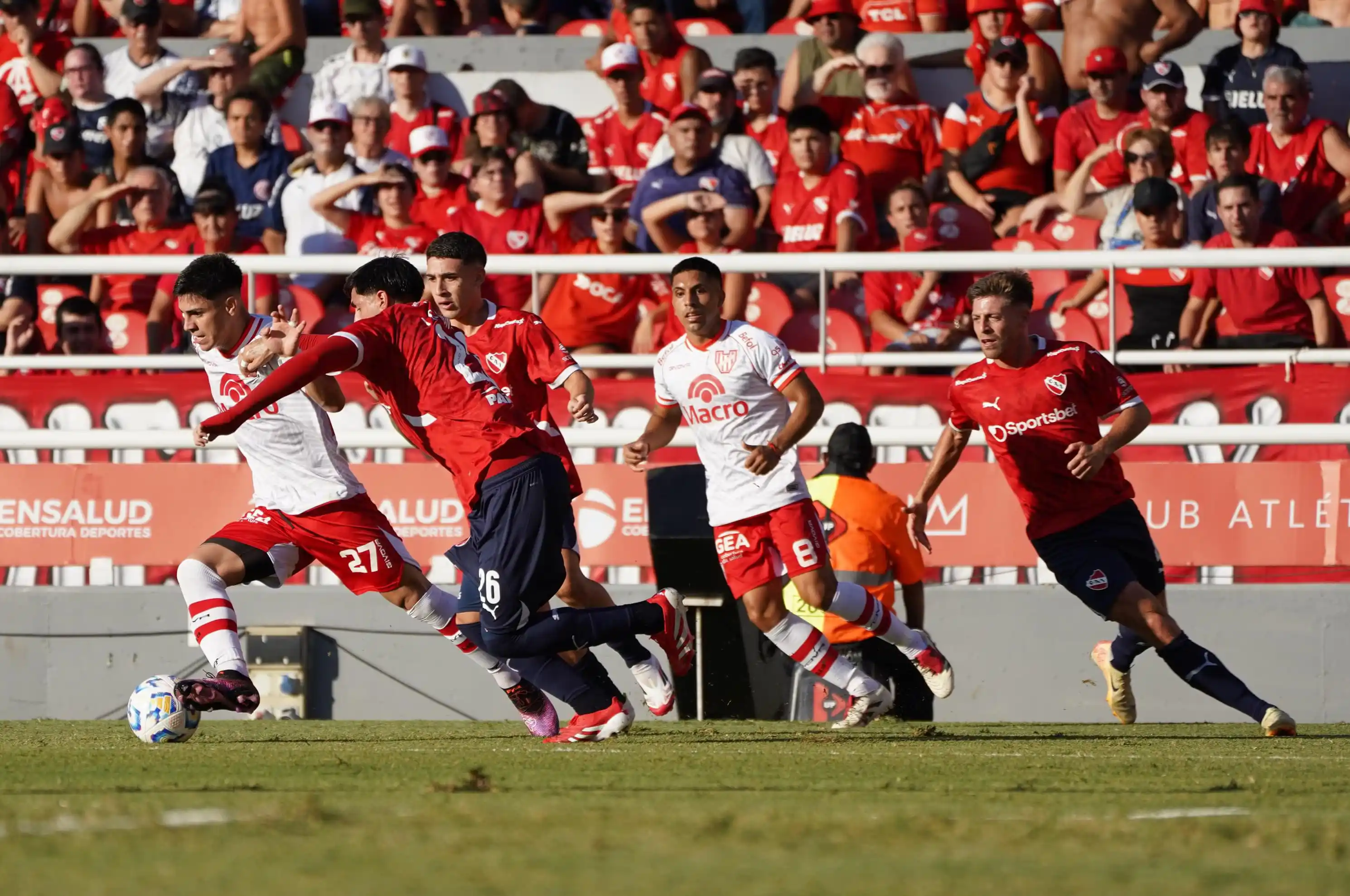 Image from Instituto ACC: 20' PT | Apertura @LigaAFA ⚽️ Independiente 0⃣ - 0⃣ <a class="text-bl...