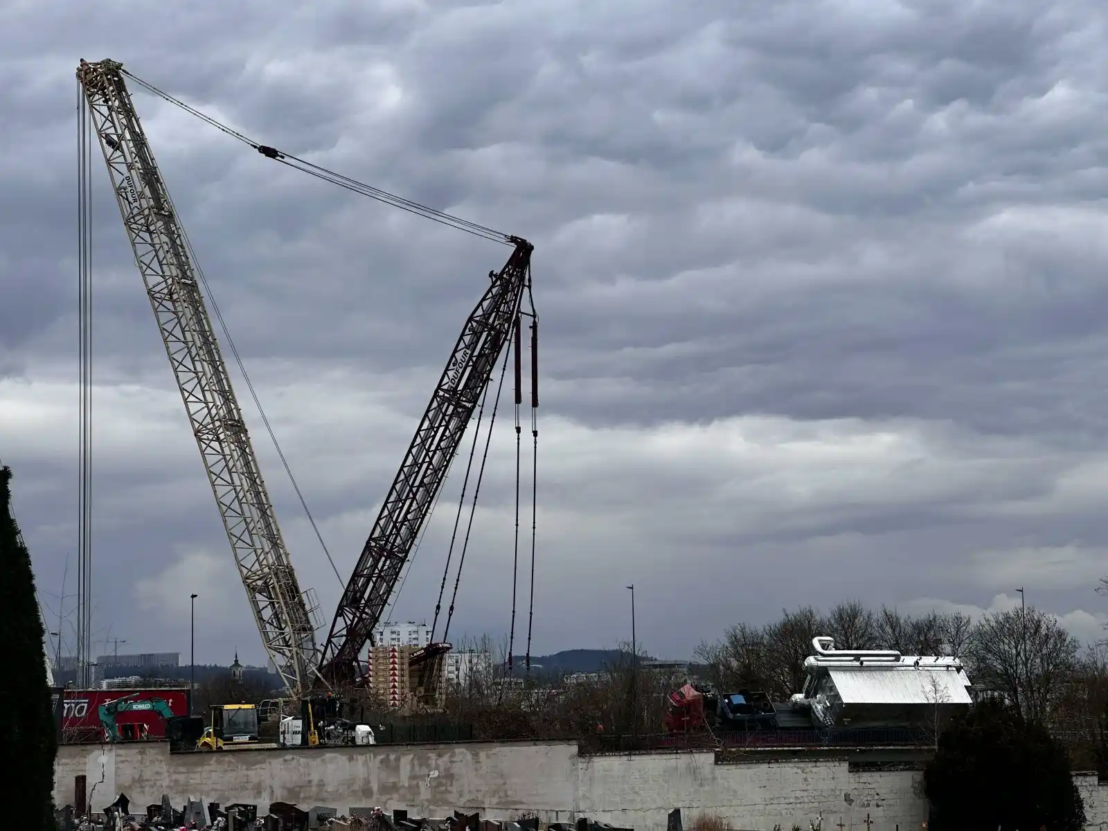 Image from L'Est Républicain: 🏗️ Depuis ce lundi 24 février, 14 h, un convoi exceptionnel transport...