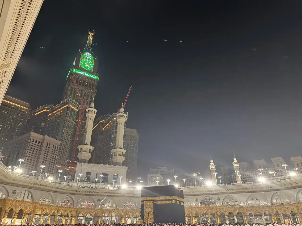 Image from الطريق الي الجنه ♥️🥀قرآن، اذكار، احاديث، ادعية، احكام، اقتباسات دينية، Islam: إذا غفلنا قبل رمضان، واكتفينا بتحديث النفس بأننا سننكبّ على العبادة حا...