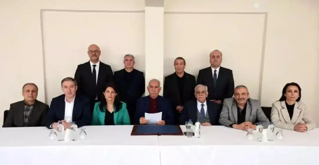 Image from Mynet: 🔴 Terör örgütü PKK'nın sözde Yürütme Komitesi, teröristbaşı Abdullah ...