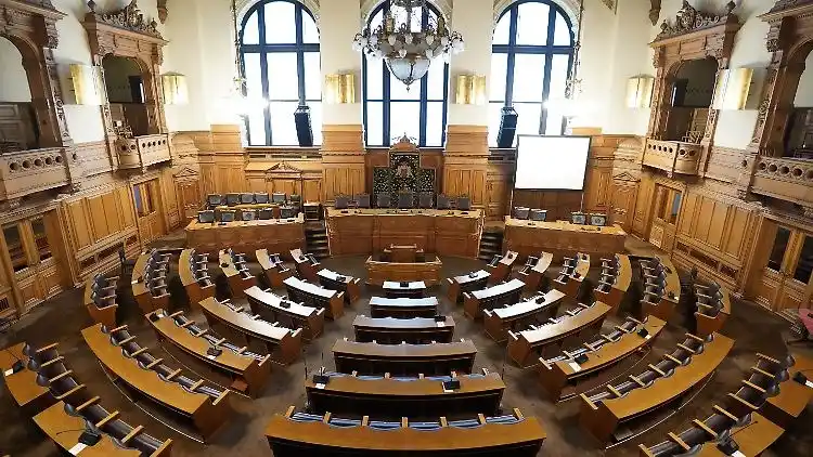 Image from ntv: Entscheidung an der Elbe *Alle Daten zur Bürgerschaftswahl in Hamburg*...
