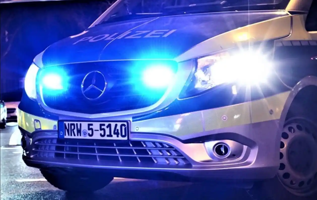 Image from Polizei NRW Dortmund: Guten Abend. Hier unsere heutigen Meldungen:  1️⃣84-Jährige von falsch...