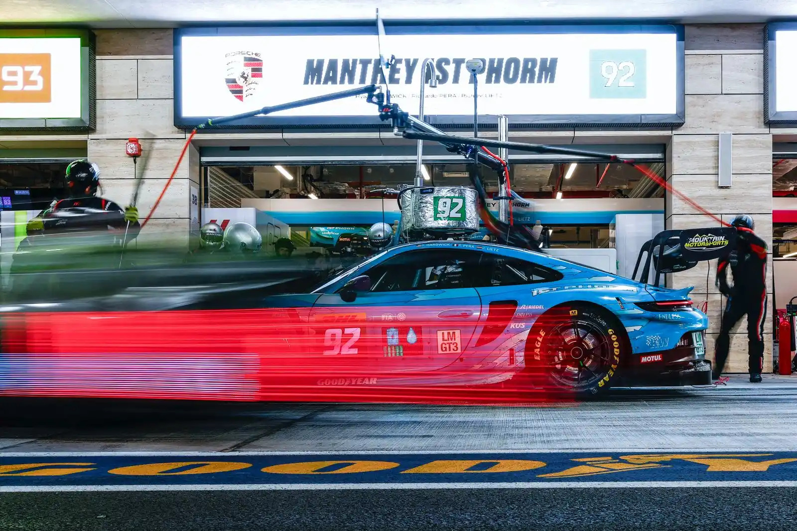 Image from Porsche Motorsport: *WEC: The countdown is on* ➡️ The last 60 minutes of the ‘Qatar1812...
