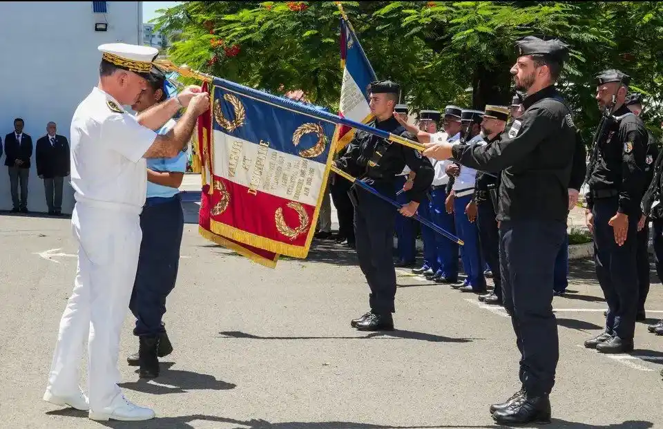 Image from Porte-parole Gendarmerie 👮🏻♀️: 🚨 Héros du quotidien ! 👮♂️ Jusqu’à présent, je vous ai partagé les...