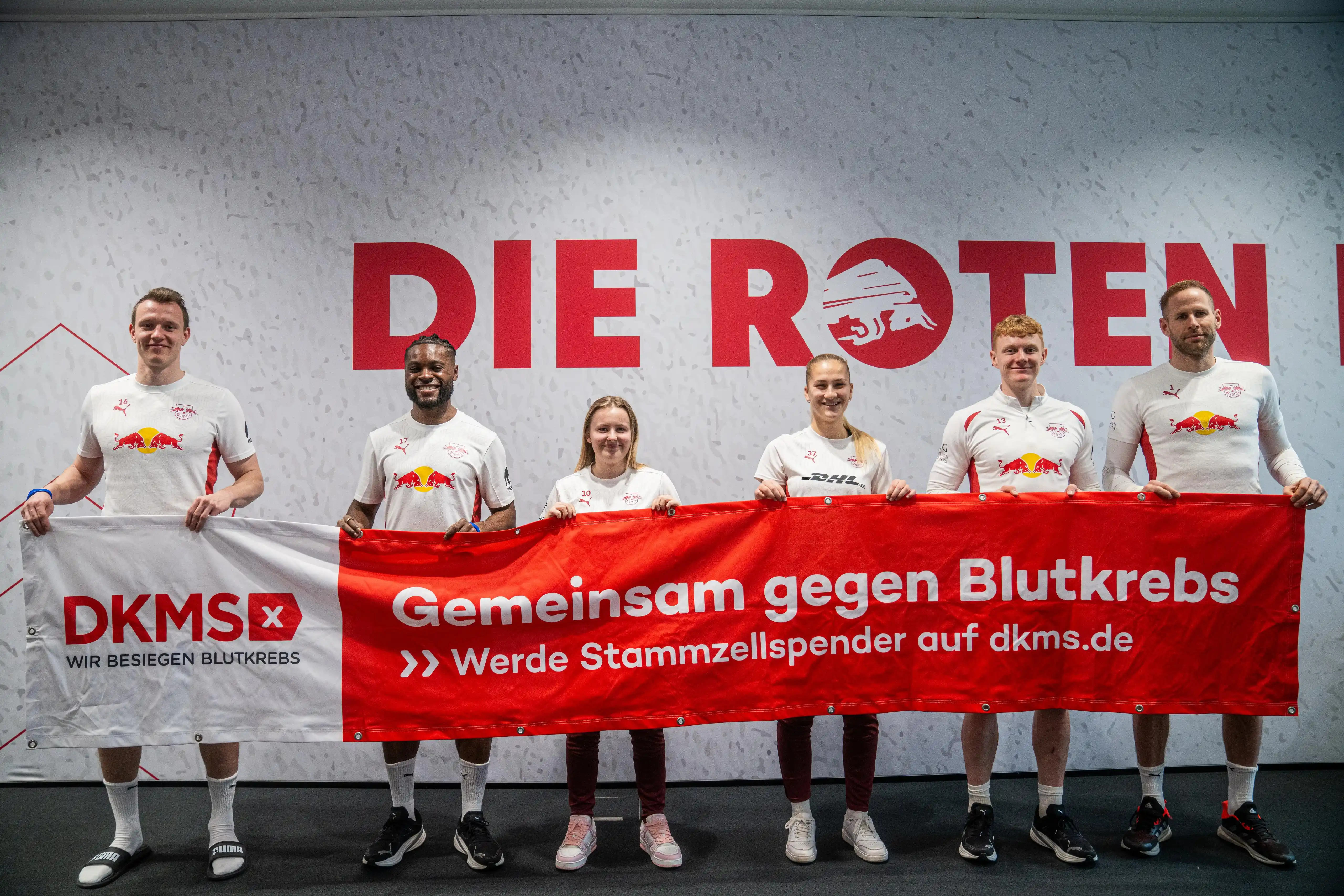 Image from RB Leipzig: *Die Profis der Roten Bullen haben es vorgemacht, jetzt seid ihr dran ...
