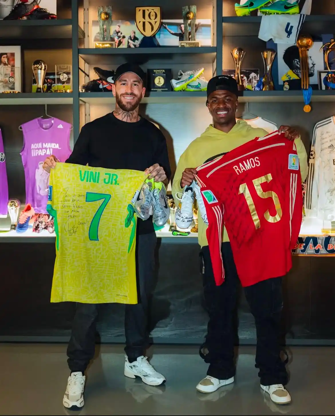Image from Sportv: Baita encontro, hein! 🤩  Já imaginou essa dupla em campo juntos? Com...